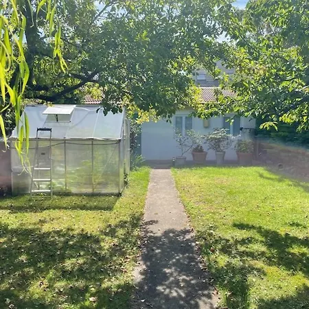 Maisonnette Dans Jardin Partage 公寓 *